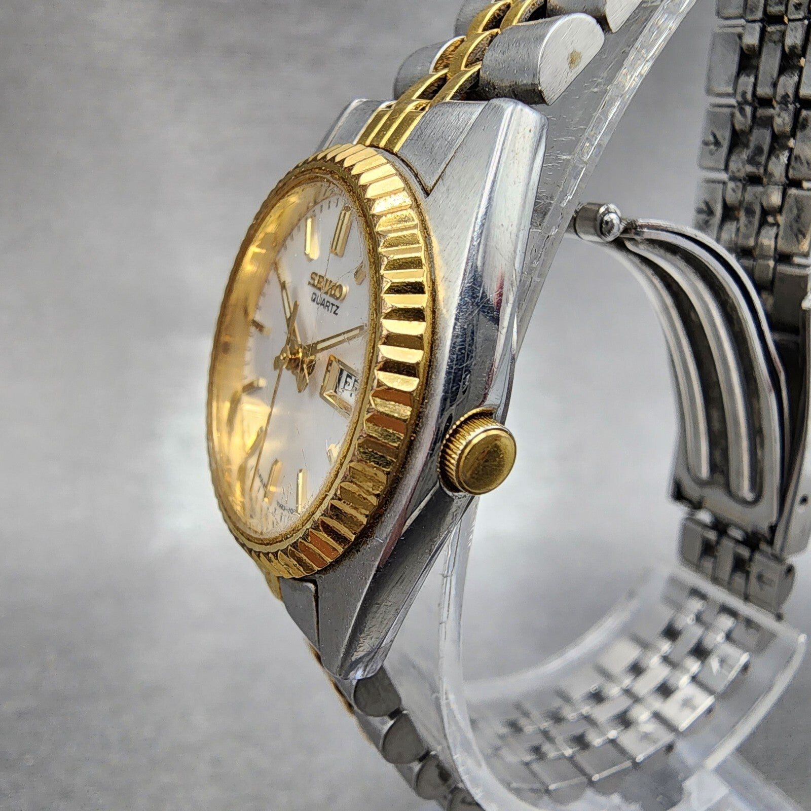 Seiko Watch Women 24mm White Dial Two Tone Daydate Round 7n830041 New Battery A2
