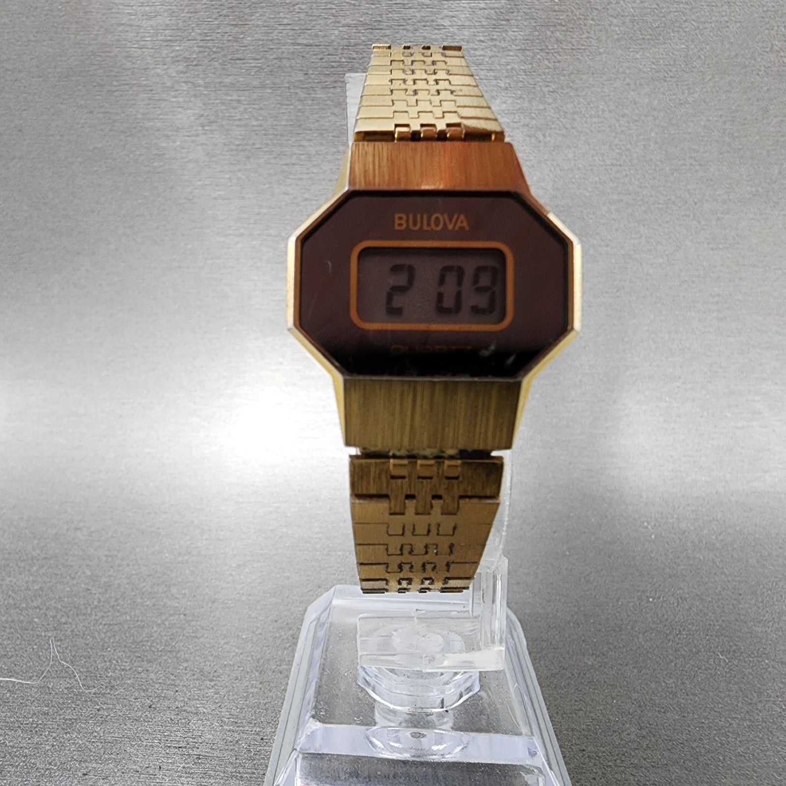 Bulova Digital Watch Women 25mm LCD digital Octagon New Battery N7 VTG5