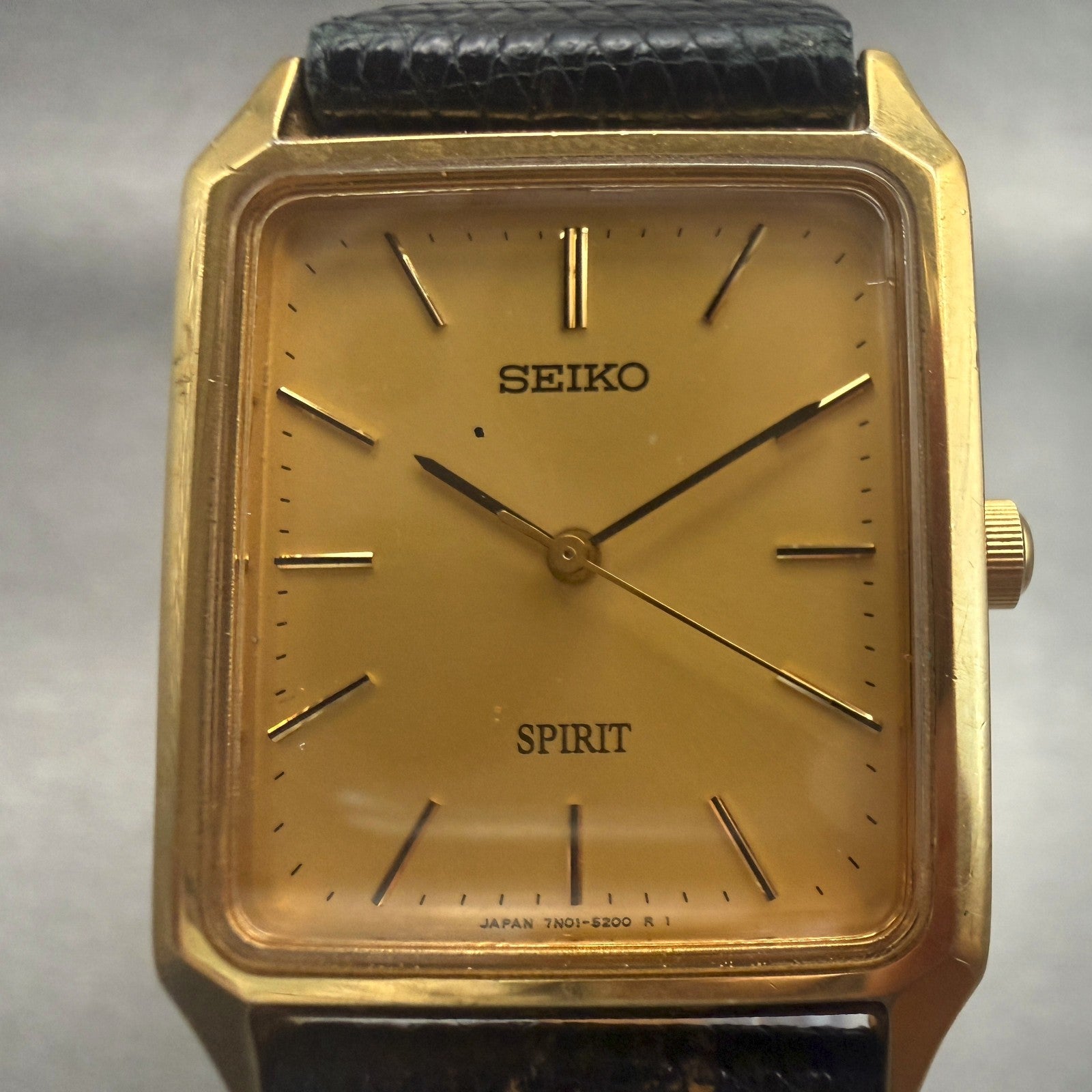 Seiko Spirit Watch Men 25mm Gold Dial Gold Tone Rectangle 7N01-5180 New Battery1