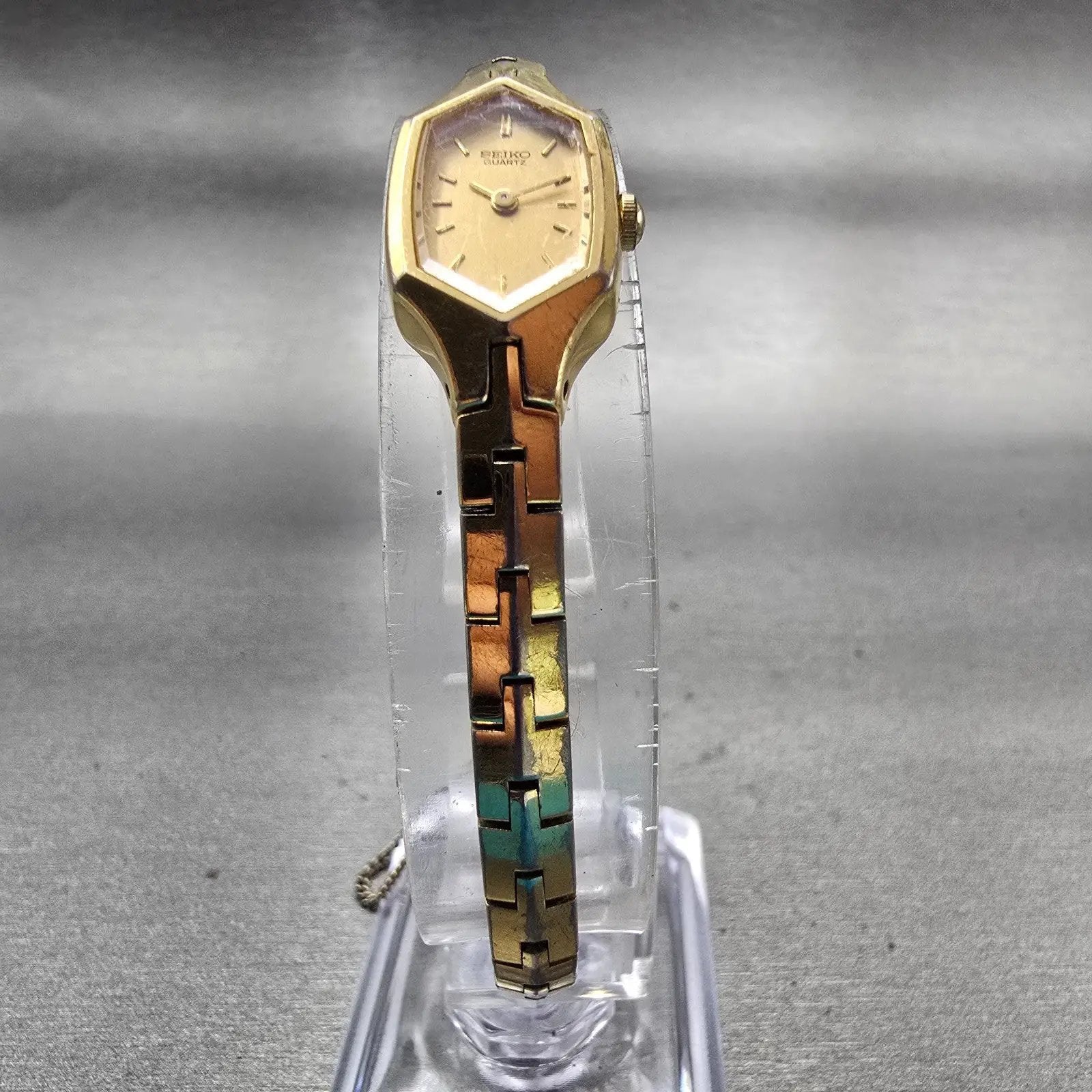 Seiko Watch Women 13mm Gold Dial Gold Tone Hexagon 1E20-5729 New Battery Vintage5