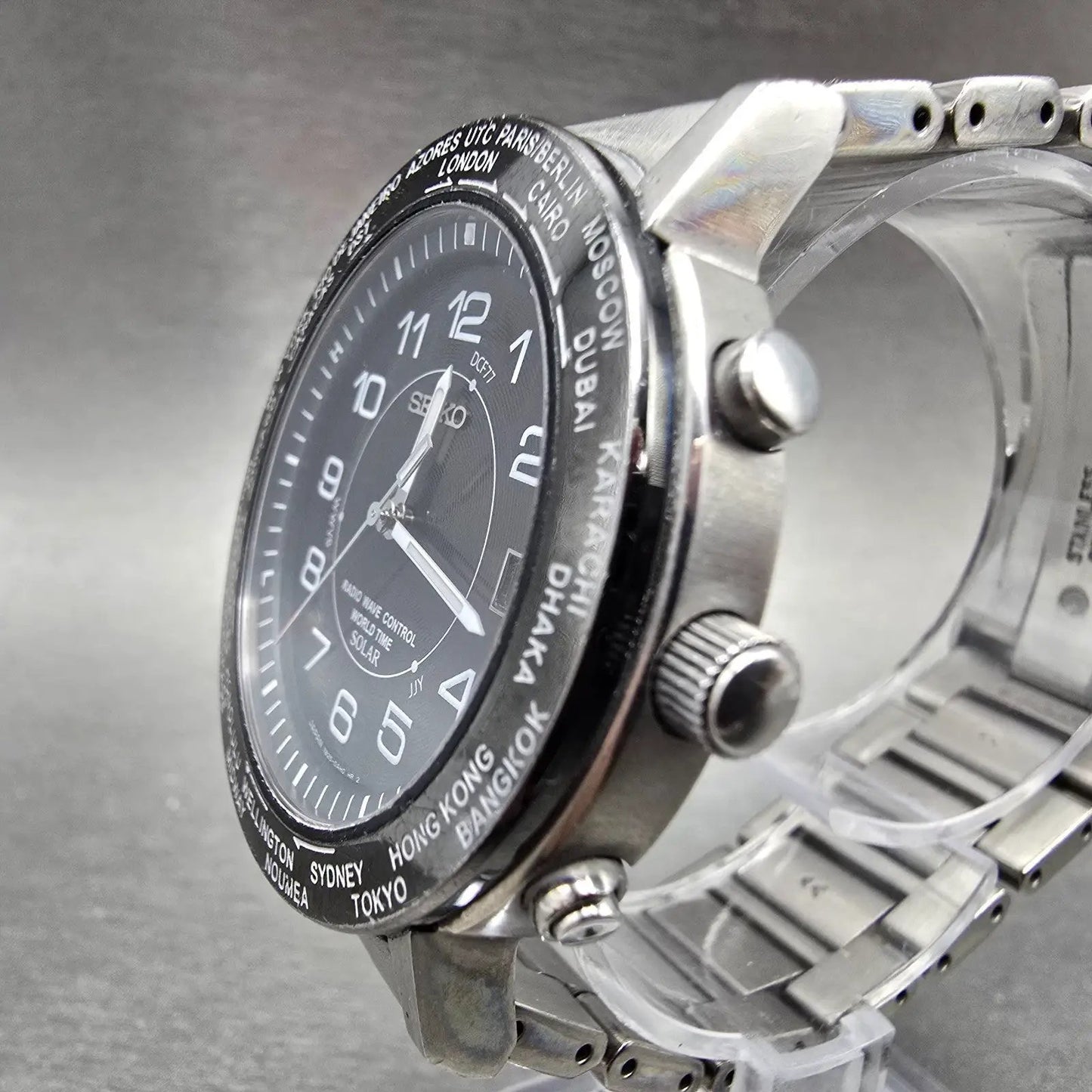 Seiko Solar World Time Watch Men 39mm Black Dial Titanium Date Atomic7B52 PARTS3