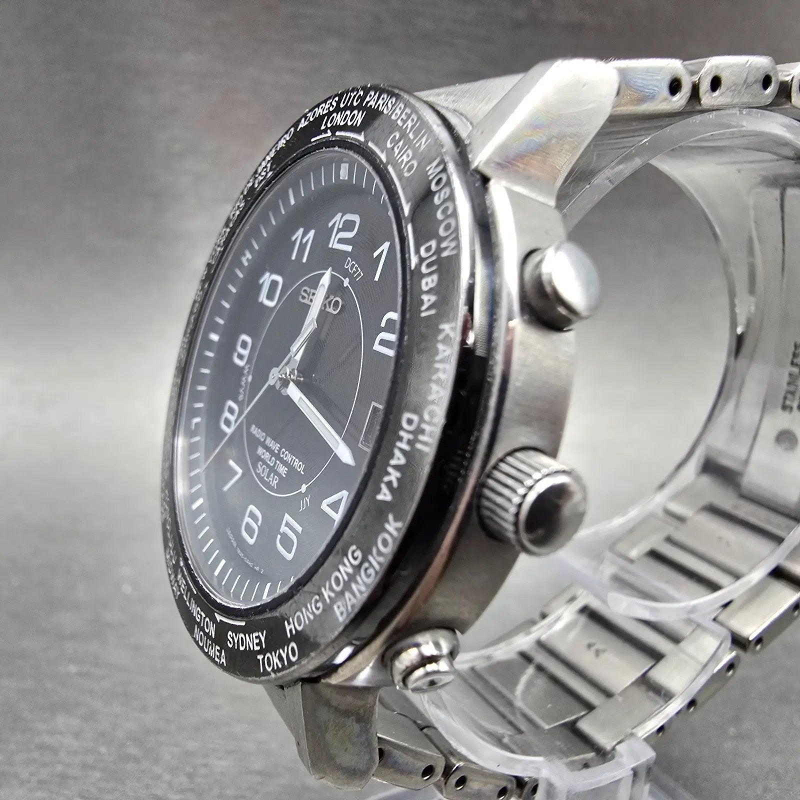Seiko Solar World Time Watch Men 39mm Black Dial Titanium Date Atomic7B52 PARTS3