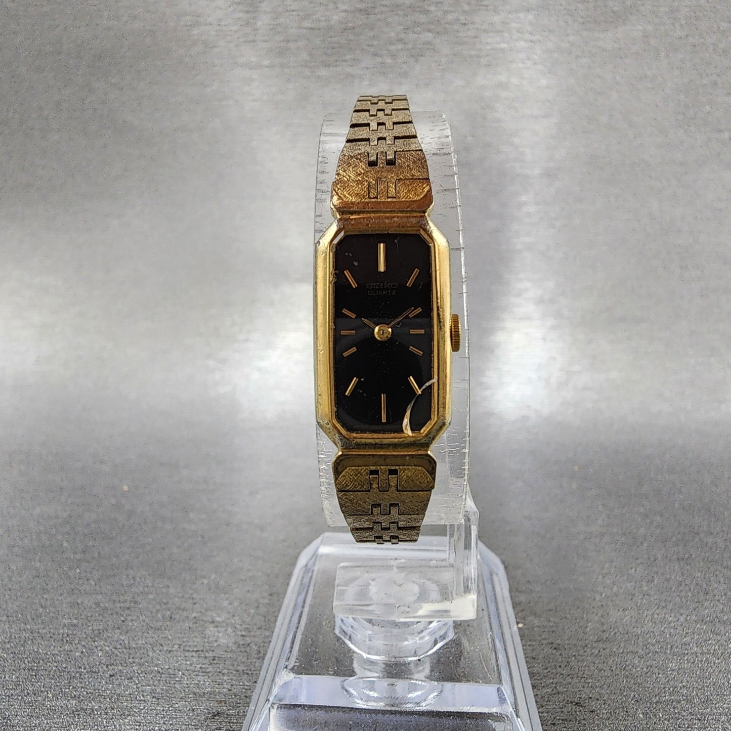 Seiko Tank Watch Women 13mm Black Dial Gold Tone Rectangle 13205649 New Battery5