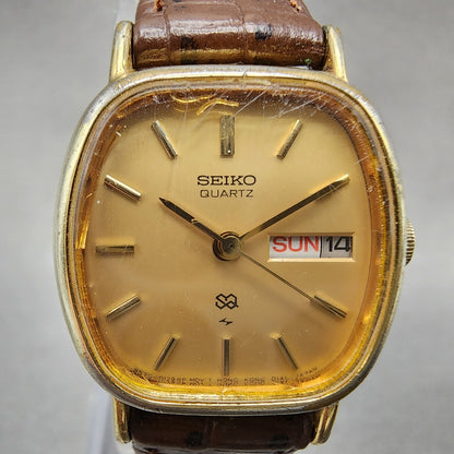 VTG Seiko SQ Watch Women 21mm Gold Dial Gold Tone Rectangle 85235009 New Batt1