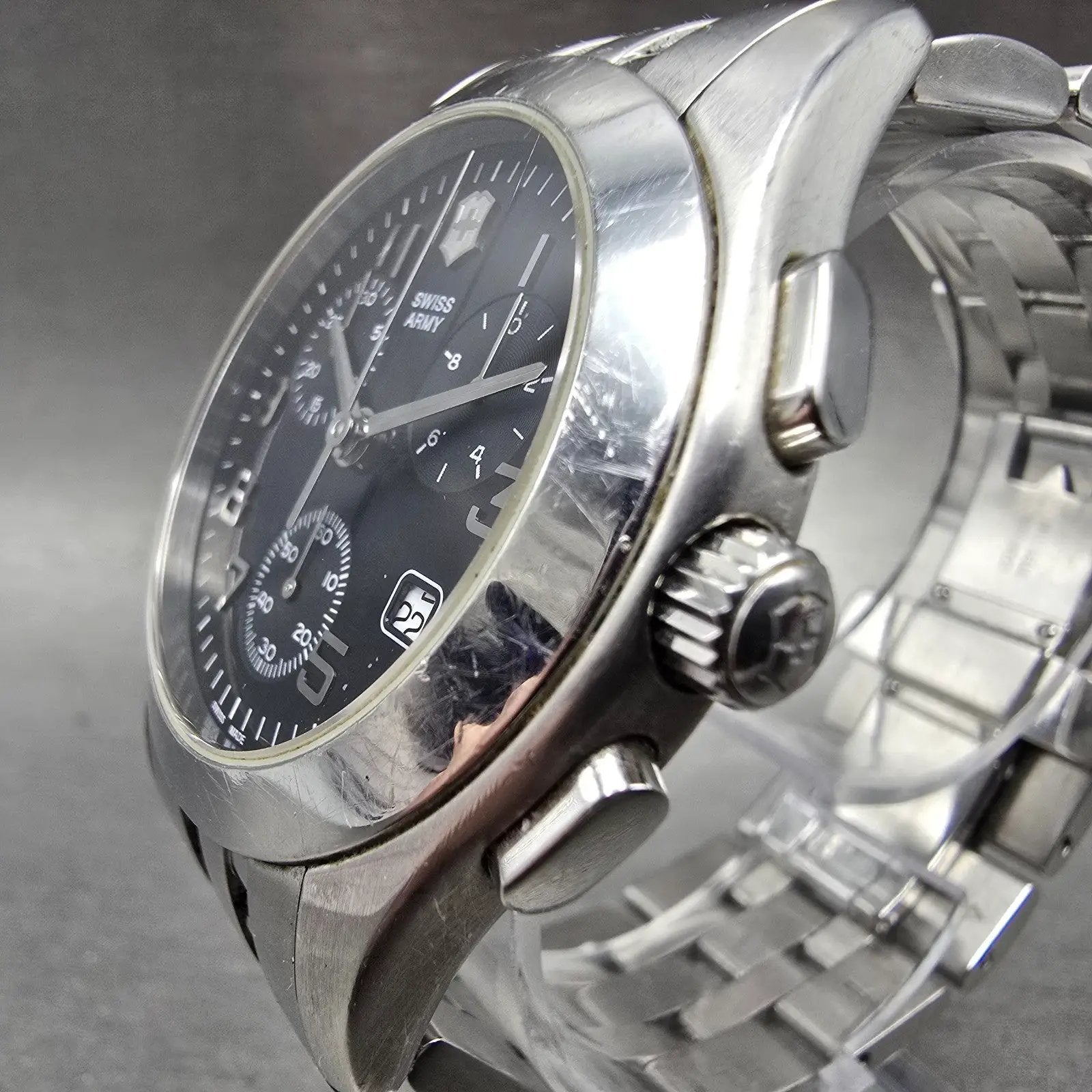 Victorinox Swiss Army Alliance Chronograph Watch Men 40mm Black Dial Steel Runs2