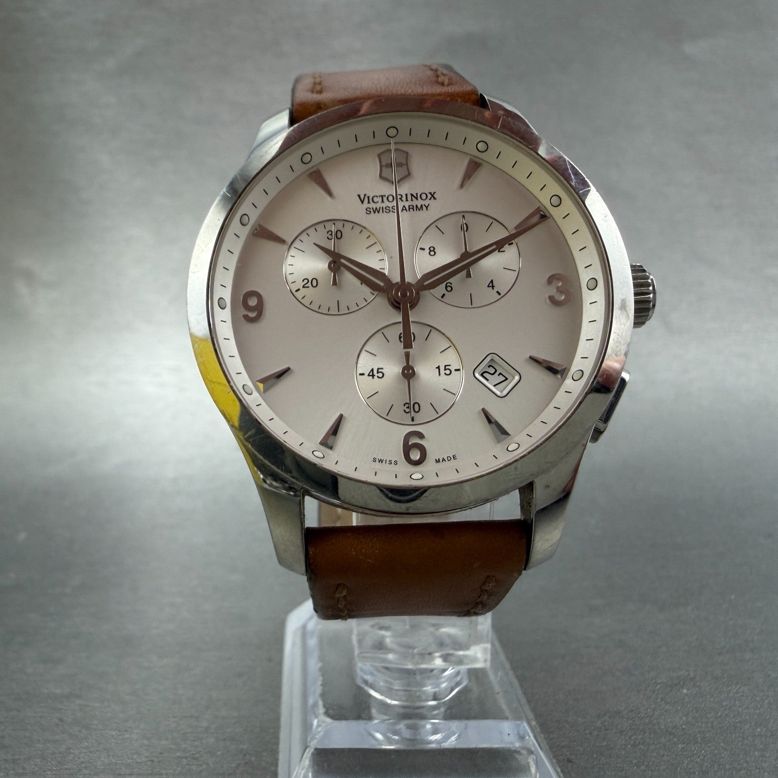 Victorinox Swiss Army Alliance Chronograph Watch Men 42mm Silver Dial Steel Runs5