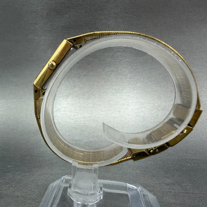 Seiko Tank Watch Women 16mm Champagne Dial Gold Tone 1N00-5F90 New Battery6