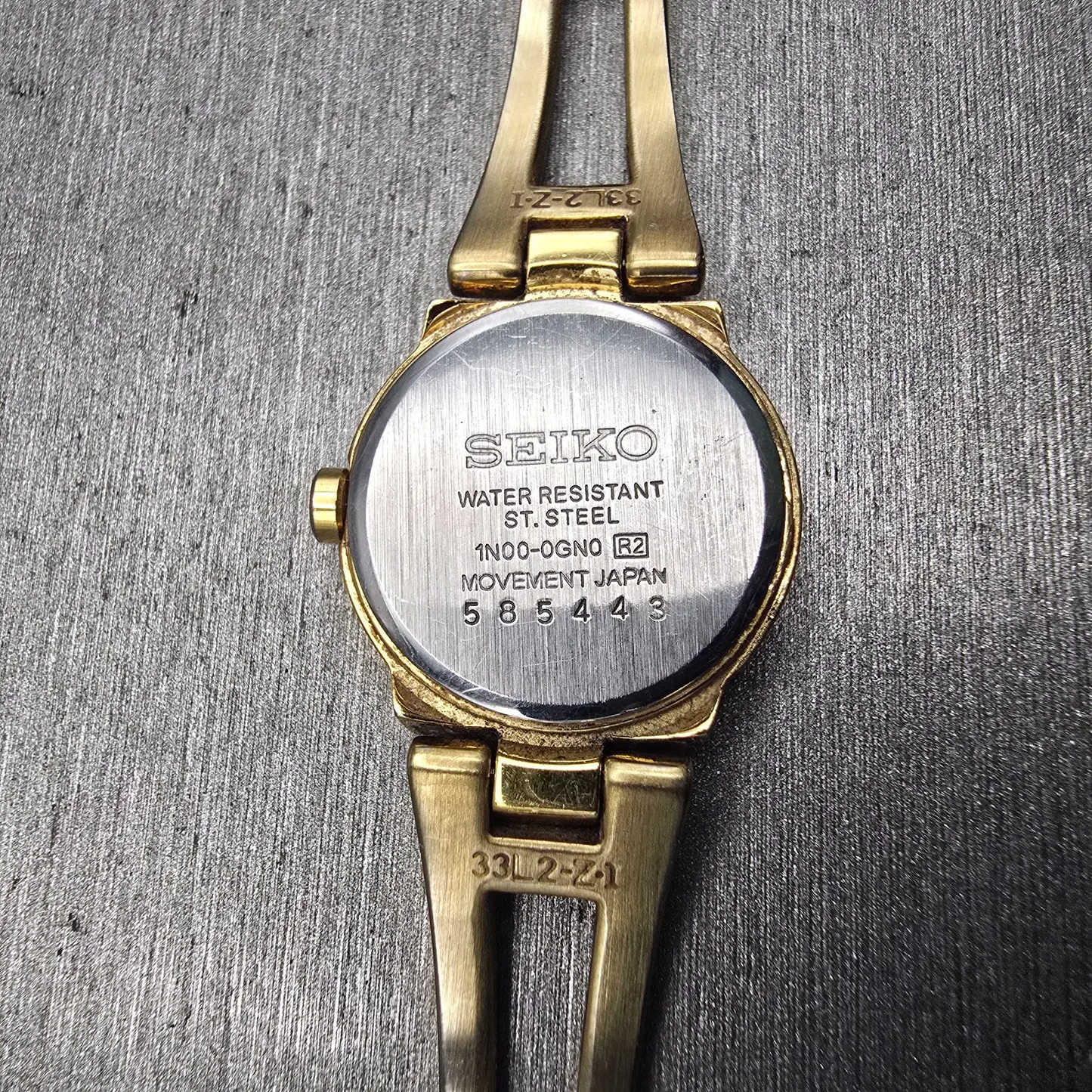 Seiko Watch Women 20mm MOP Dial Gold Tone Round 1N00-0GN0 New Battery Vintage10