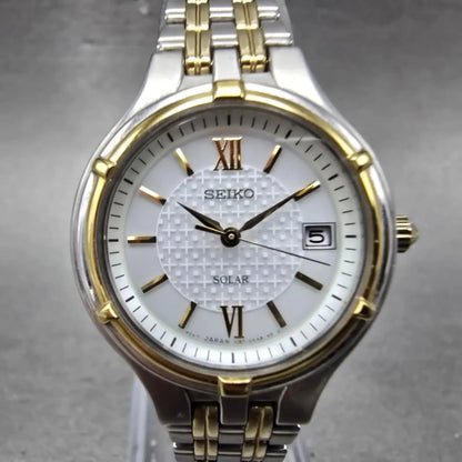 Seiko Solar Watch Women 28mm White Dial Two Tone Date Round V187-0AA0 Runs0