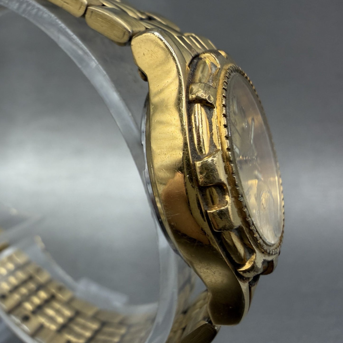 Seiko Sports 50 Watch Women 25mm Champagne Dial Gold Tone Date 7N820271 New Bat2