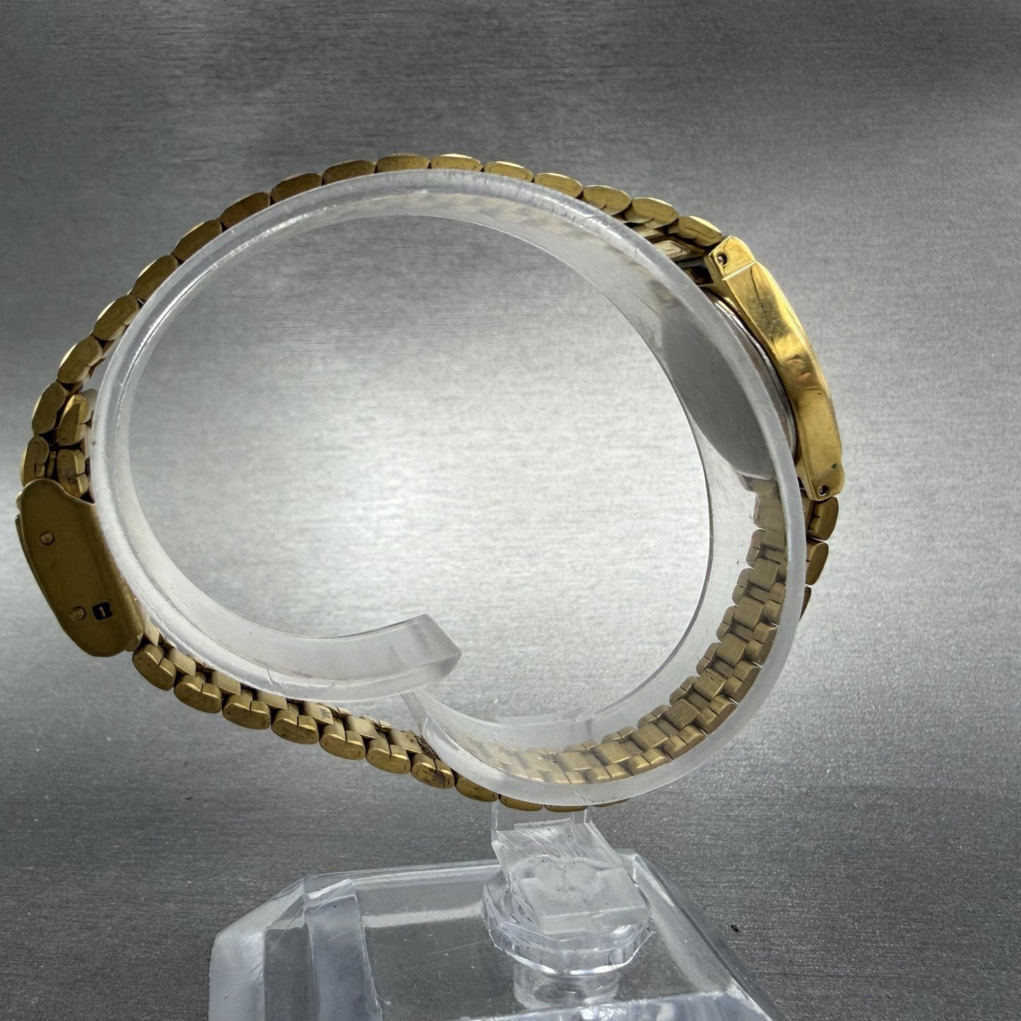 Seiko Watch Women 17mm Black Dial Gold Tone Round 2Y01-5089 New Battery8