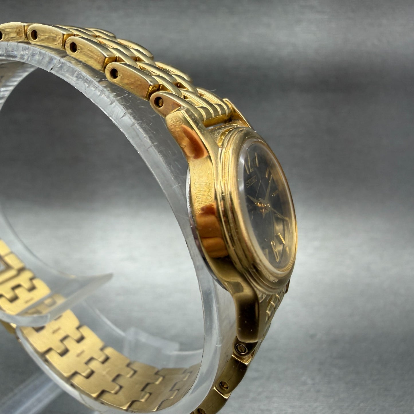 Seiko Watch Women 19mm Black Dial Gold Tone Round 1n01-0gd0 New Battery Vintage3