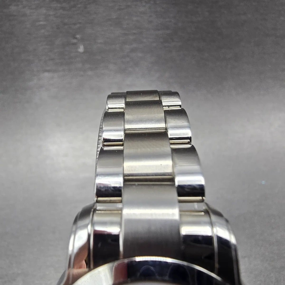 Victorinox Swiss Army Vivante Watch Women 28mm Black Dial Steel Date New Battery4