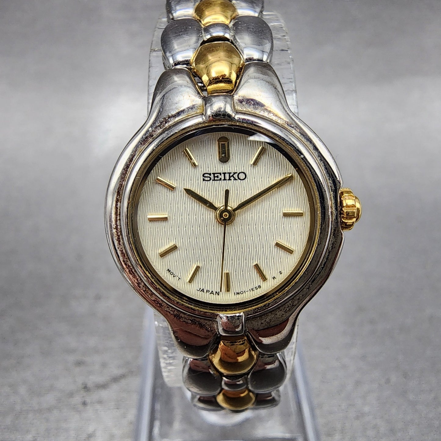 Seiko Watch Women 21mm Silver Dial Two Tone Round 1n010h00 New Battery0