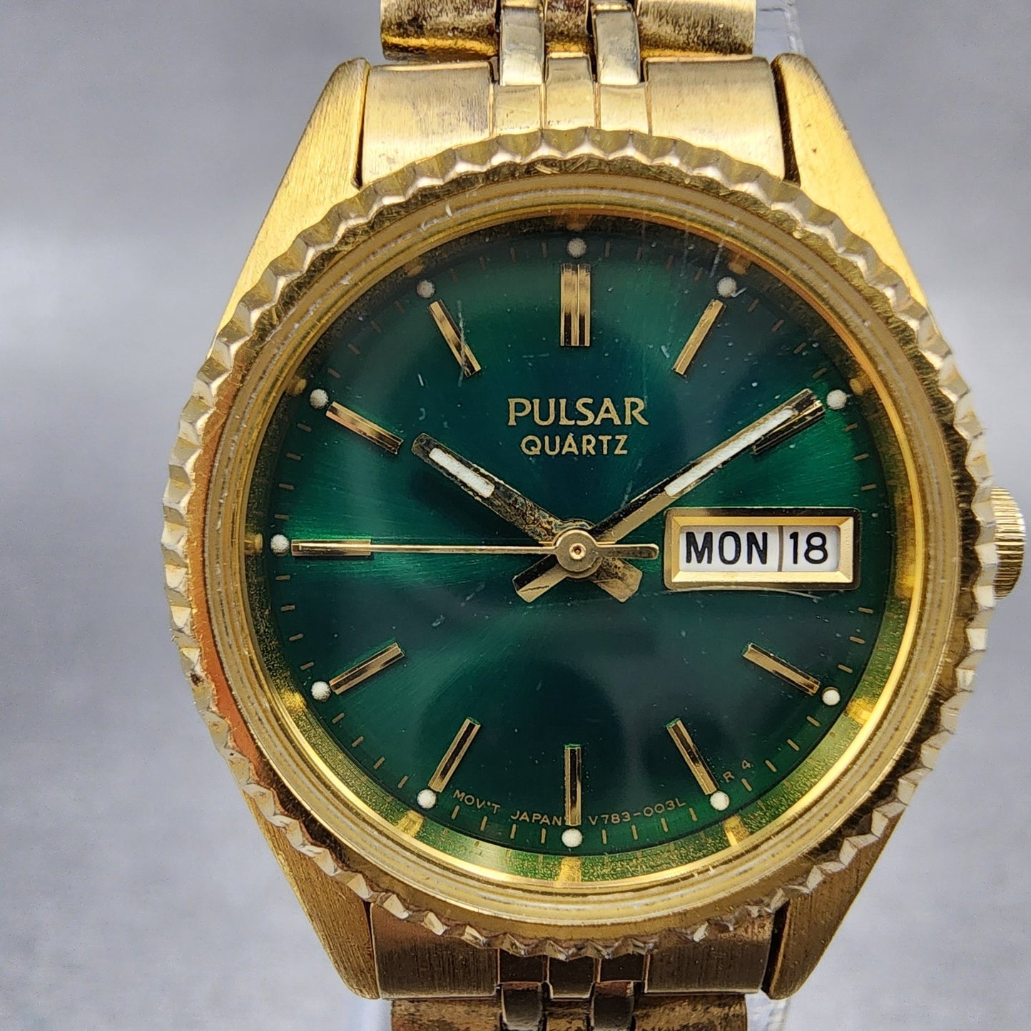 Pulsar Watch Women 24mm Green Dial Gold Tone Daydate Round V7830030 New Battery1