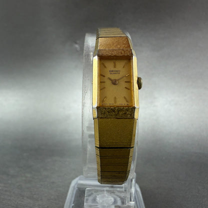 Seiko Tank Watch Women 12mm Champagne Dial Gold Tone 2e20-6259 New Battery JKBK85