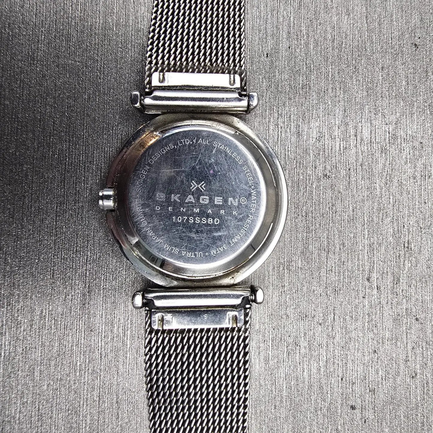 Skagen Watch Women 26mm White Dial Silver Tone Round 107SSSBD Mesh Band New Batt10
