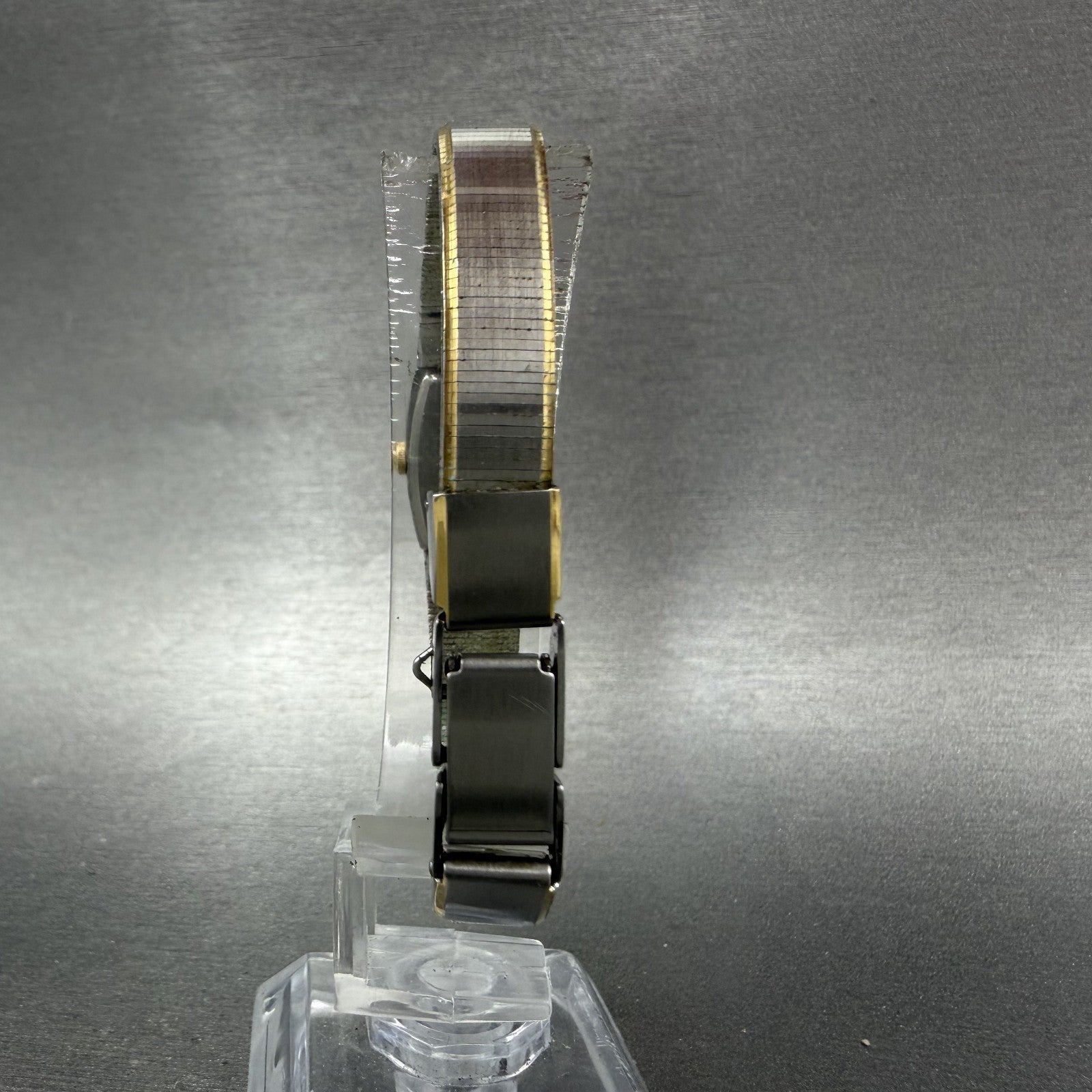 Seiko Tank Watch Women 13mm Silver Dial two Tone Rectangle 2e205139 New Battery7