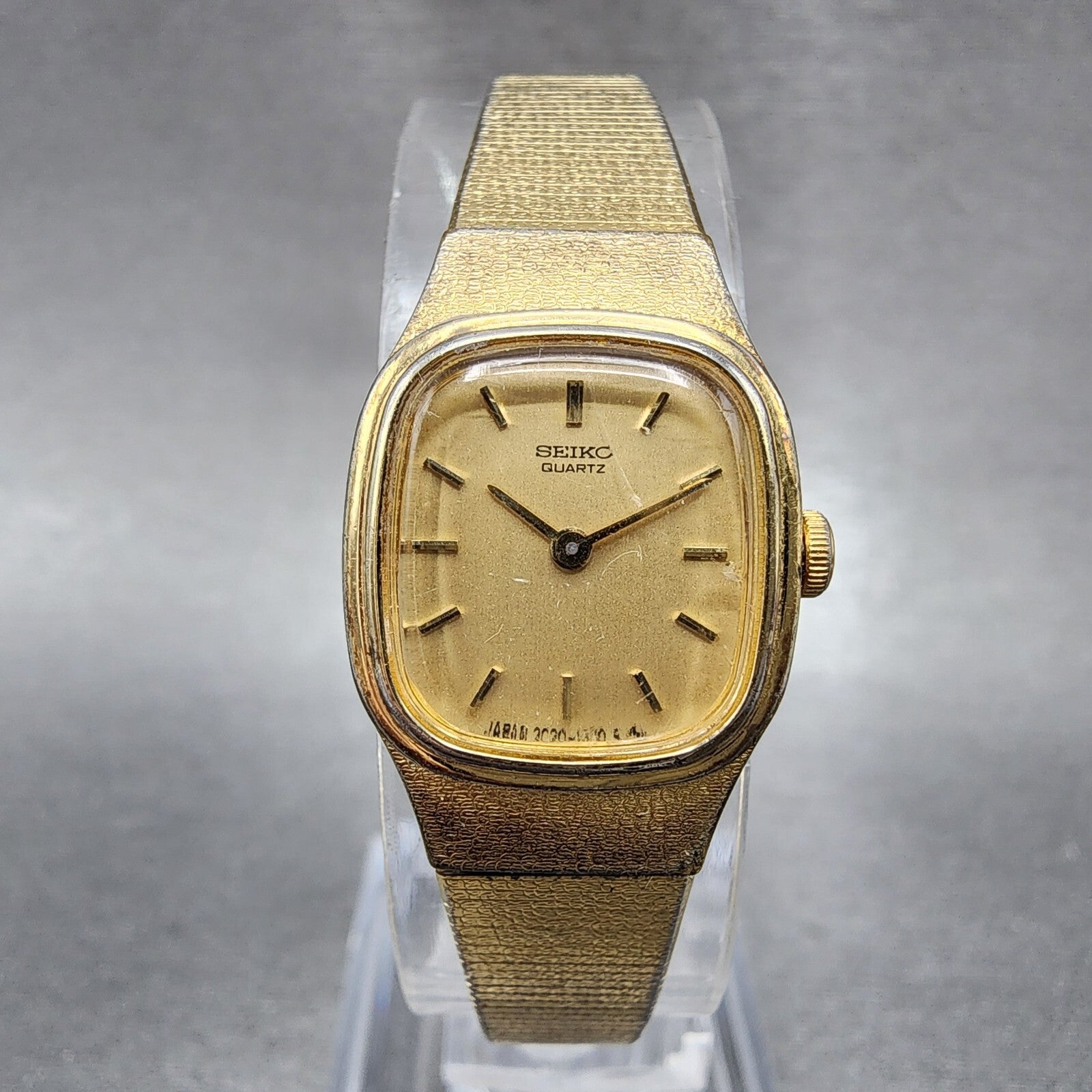Seiko Watch Women 17mm Gold Dial Gold Tone Rectangle 2C205779 New Battery0