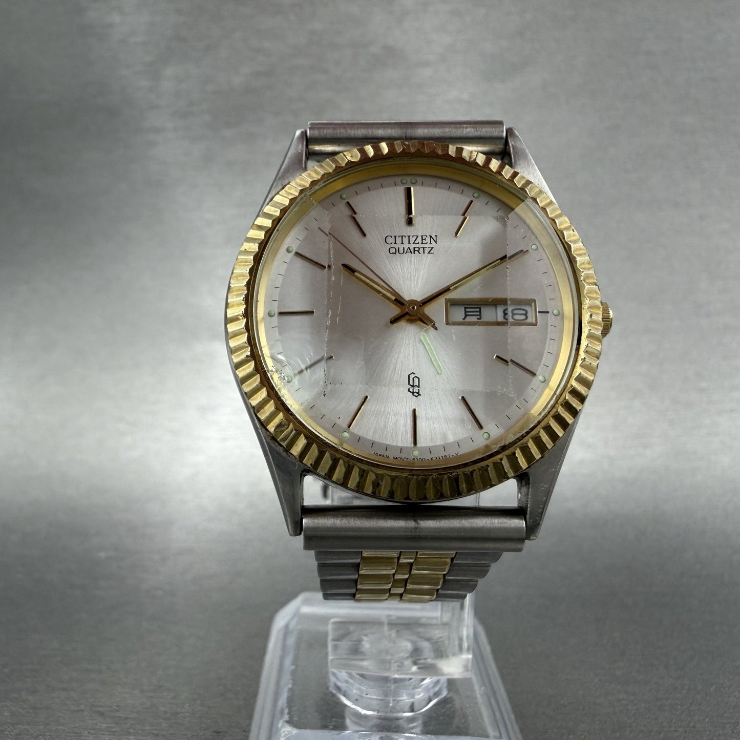 Citizen CQ President Watch Men 36mm Silver Dial Two Tone Daydate Round New Bat V5