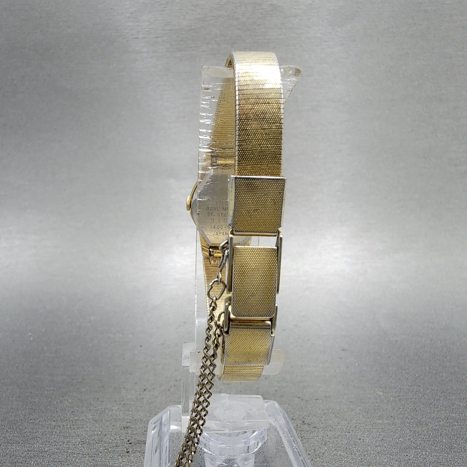 Seiko Watch Women 17mm Gold Dial Gold Tone Oval 14005219 New Battery VTG7