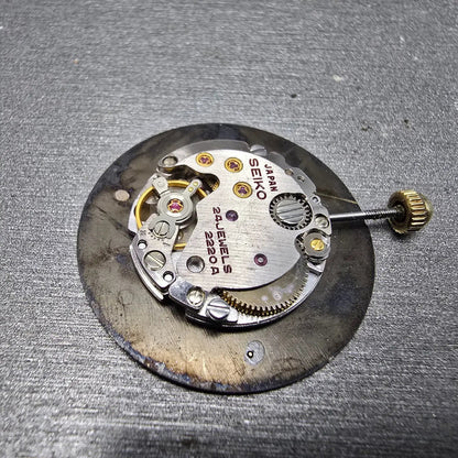 Seiko 2220 Movement Manual Wind 23 Jewels 2 Hand Vintage Japan6