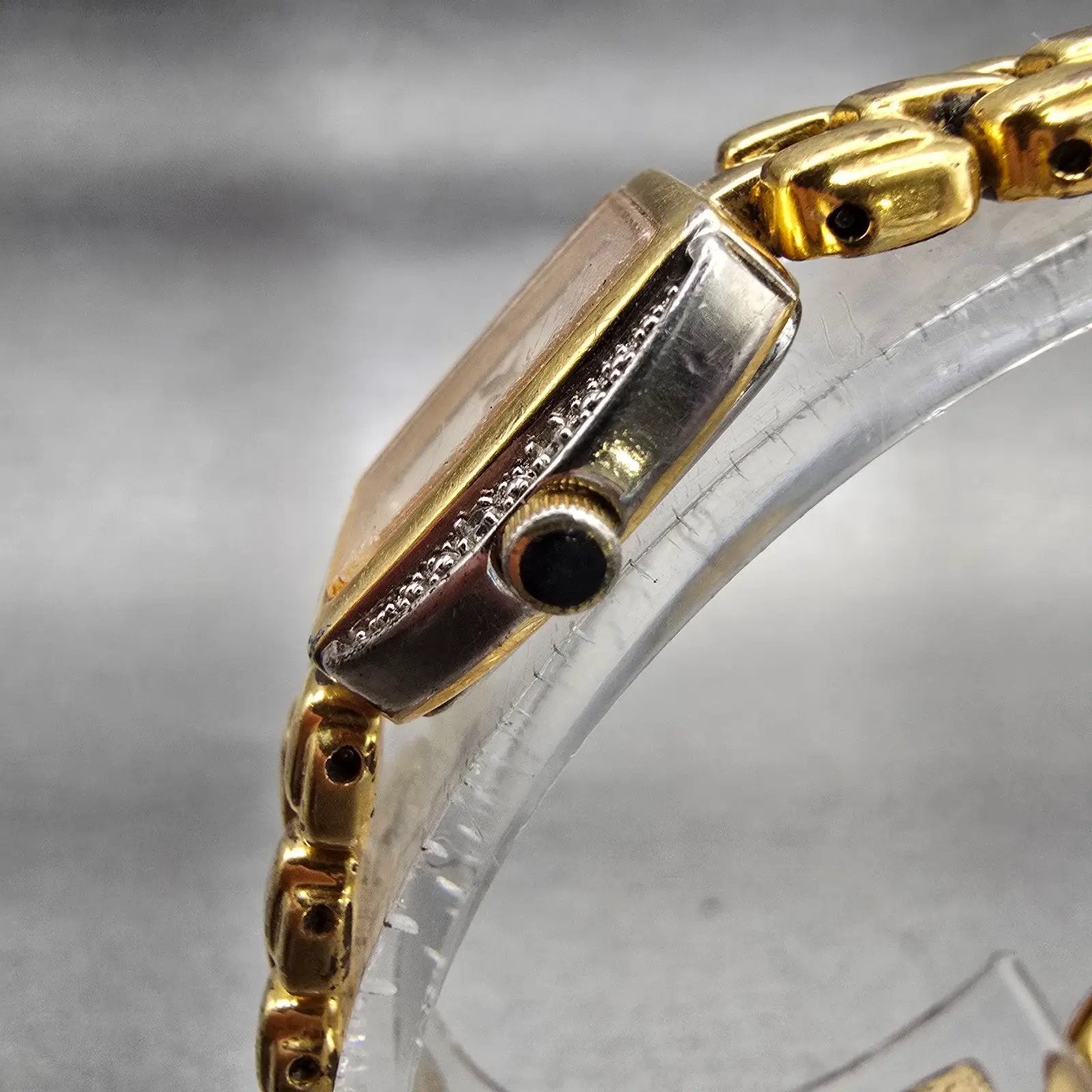 Seiko Watch Women 18mm MOP Dial Gold Tone Gemmed 4N00-8609 New Battery Vintage2