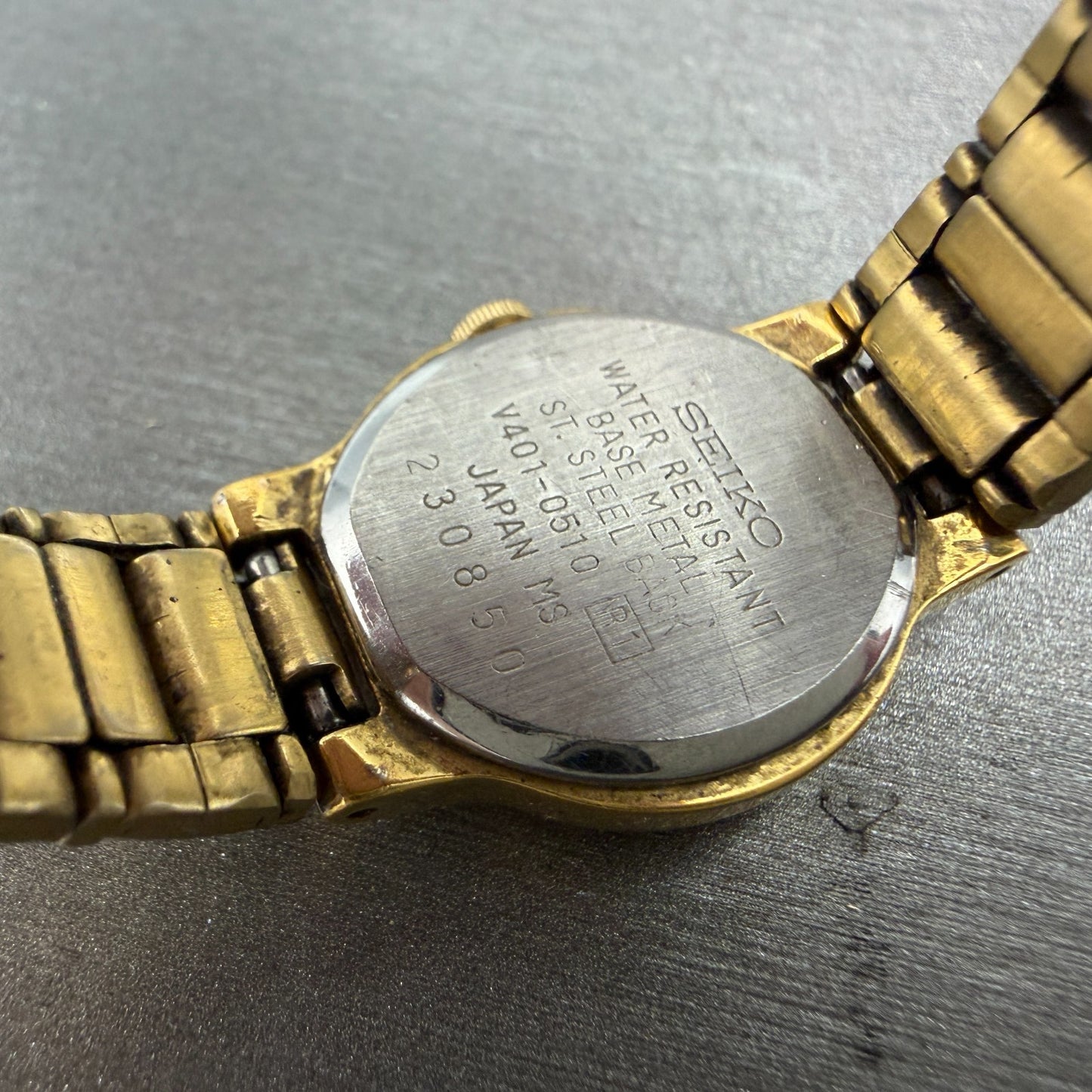 Seiko Watch Women 19mm Champagne Dial Gold Tone Round VTG V401-0510 New Battery9