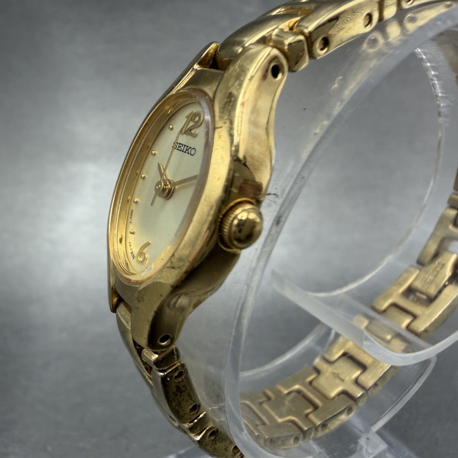 Seiko Watch Women 17mm Champagne Dial Gold Tone Oval 1N01-0CS0 New Battery2