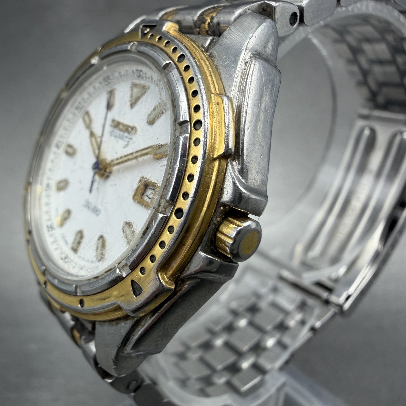 Seiko SQ 100 Dive Watch Women 31mm White Dial Two Tone Date 7N82-6C30 NewBattery2