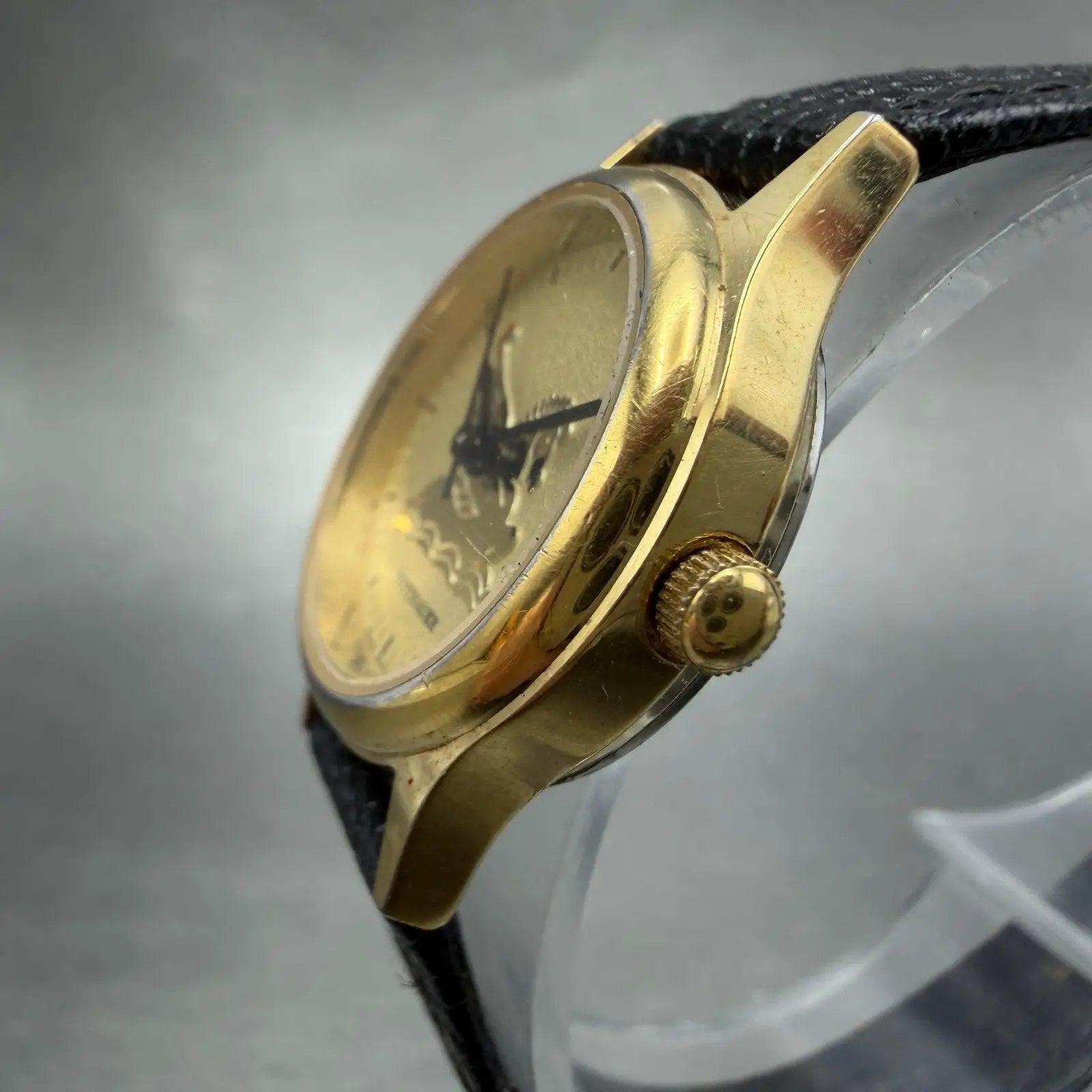 Wittnauer Pegasus Watch Women 24mm Gold Dial Gold Tone Round New Battery KLJG2