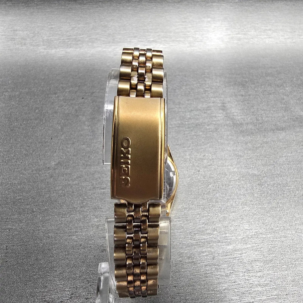 Seiko SQ Watch Women 24mm Black Dial Gold Tone Daydate Round 3Y03-0169 NewBat JP7
