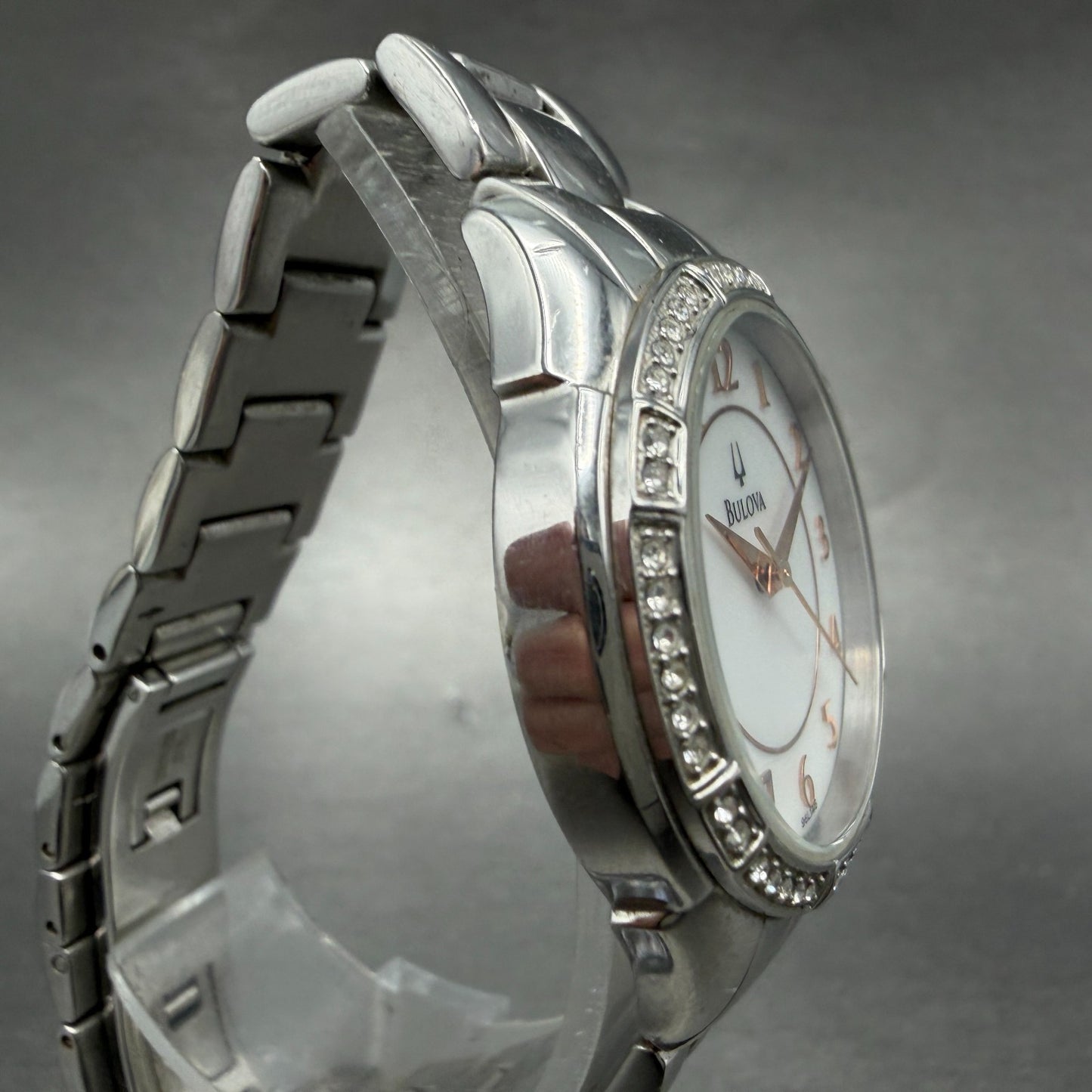 Bulova Watch Women 33mm MOP Dial Silver Tone Round 96L146 New Battery Diamond3