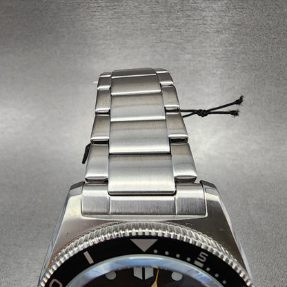 Citizen EcoDrive Dive Watch Men 43mm Black Dial Stainless Steel Date AW176081E4