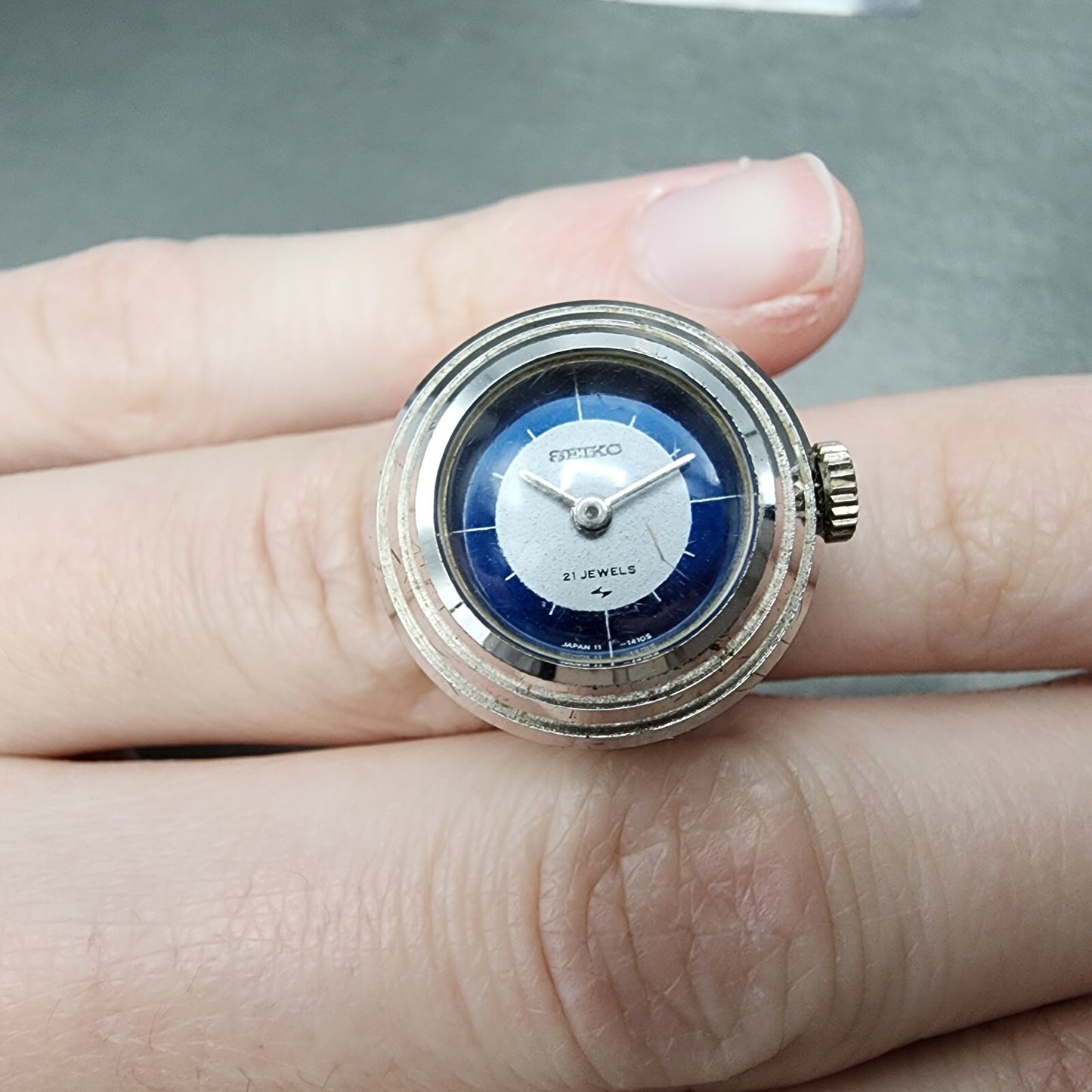 Seiko Ring Watch Women 20mm Silver And Blue Dial Silver Tone Manual 110520 Runs0