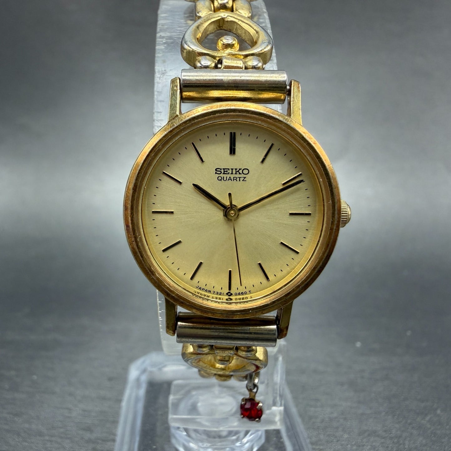 Seiko Watch Women 23mm Champagne Dial Gold Tone Round 7321-0100 New Batt Heart2