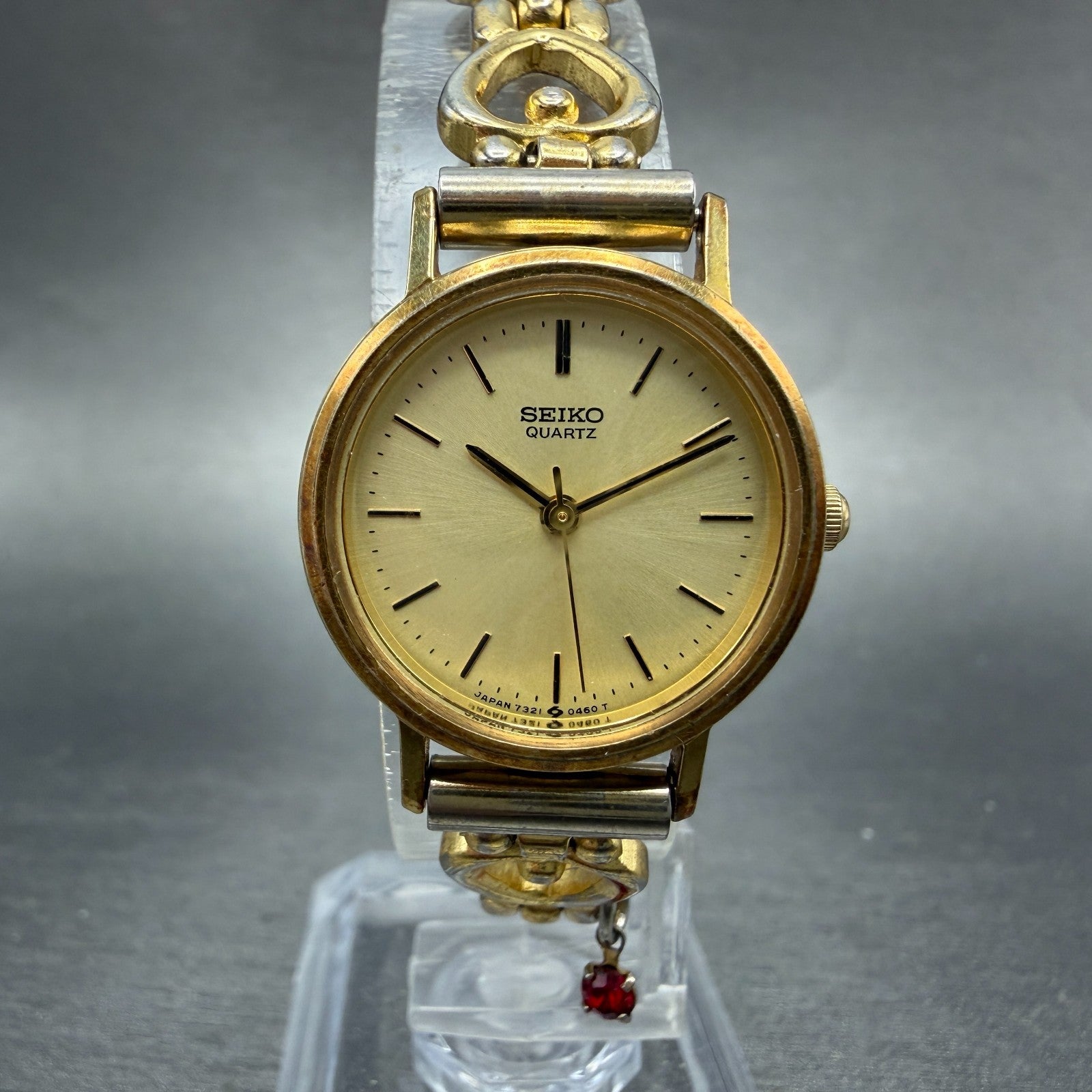 Seiko Watch Women 23mm Champagne Dial Gold Tone Round 7321-0100 New Batt Heart2