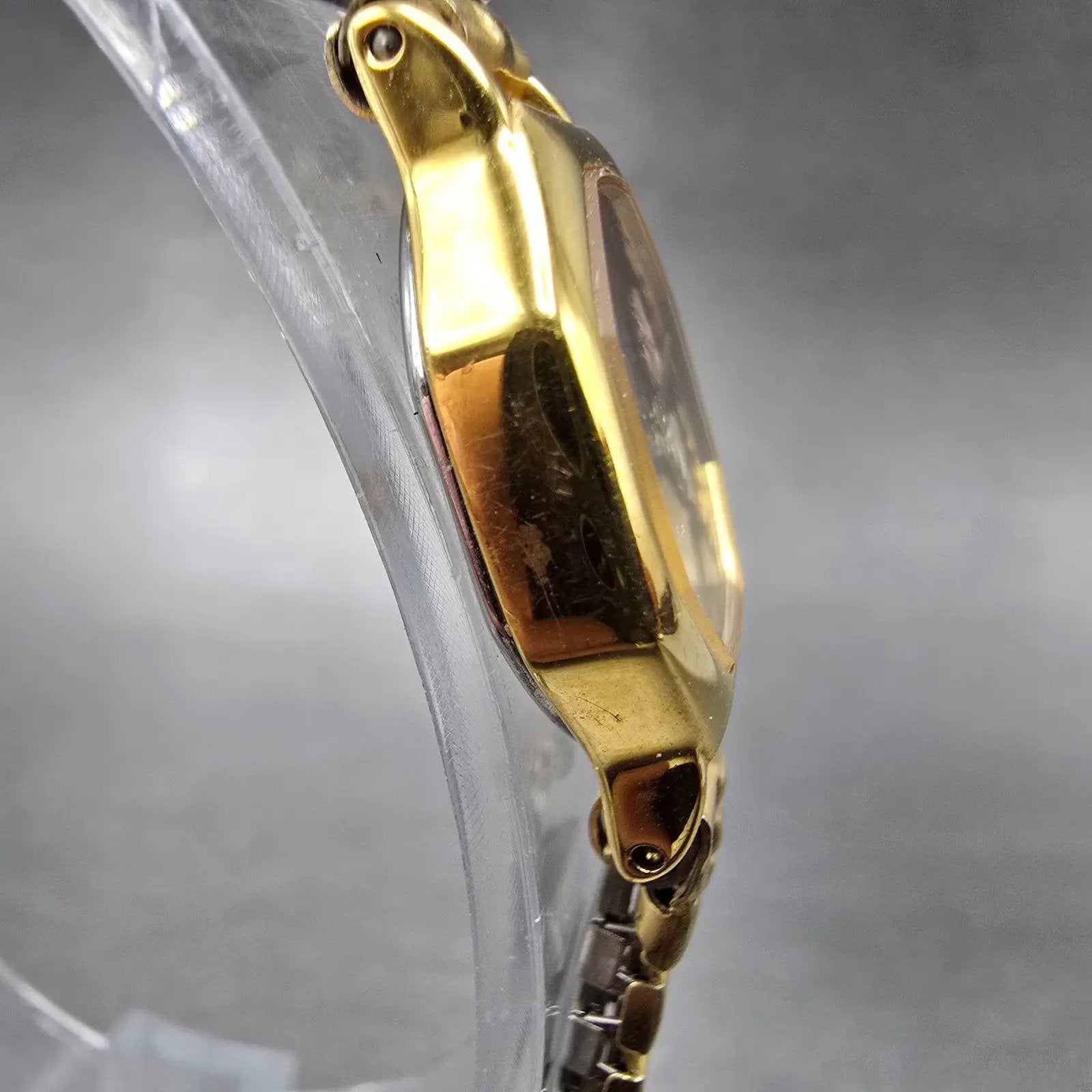 Pulsar Watch Women 17mm Black Dial Gold Tone Octagon V400-5310 Leafs New Battery3