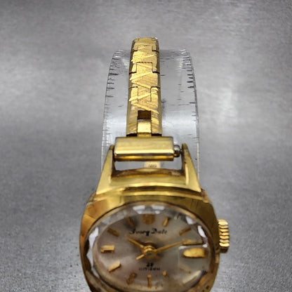 Citizen Ivory Date Watch Women 18mm Silver Dial Gold Tone Date Manual Runs4