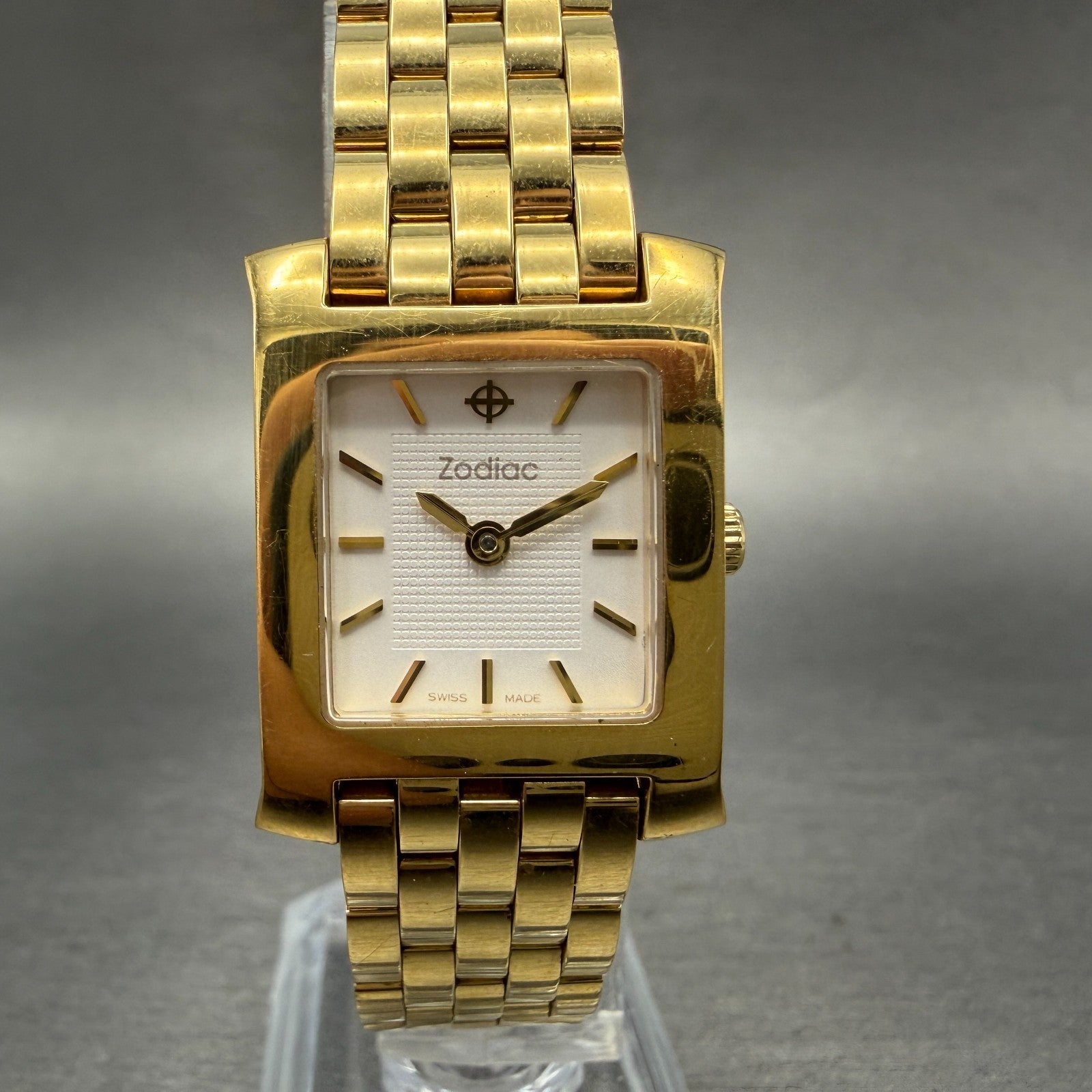 Zodiac Tank Watch Women 21mm White Dial Gold Tone Rectangle Z03201 New Battery0
