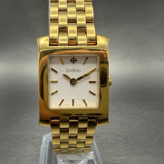 Zodiac Tank Watch Women 21mm White Dial Gold Tone Rectangle Z03201 New Battery0