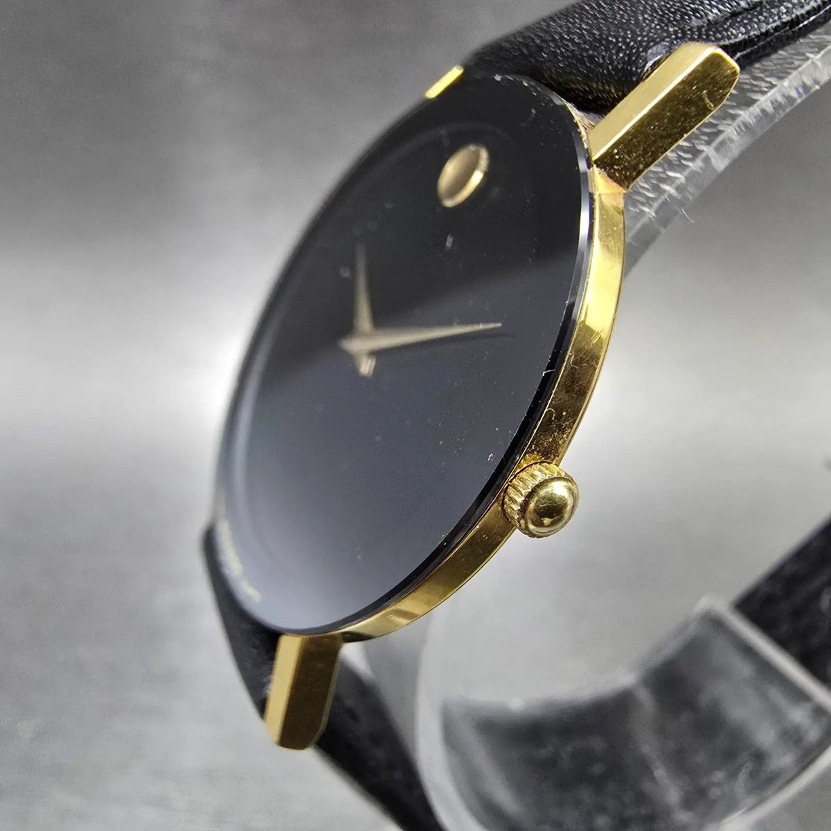 Movado Museum 31mm Watch Men Black Dial Gold Tone Round 87-40-882 New Battery4