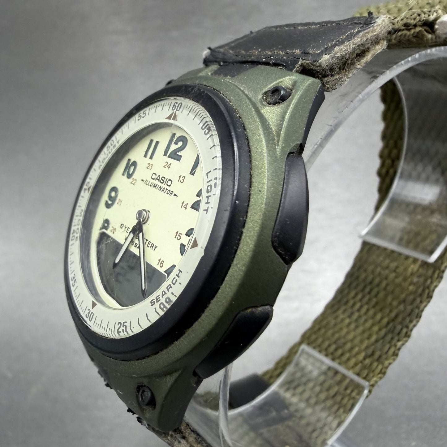 Casio Illuminator Watch Men 40mm Analog Digital Green Alarm Chrono AW-80 New Bat2