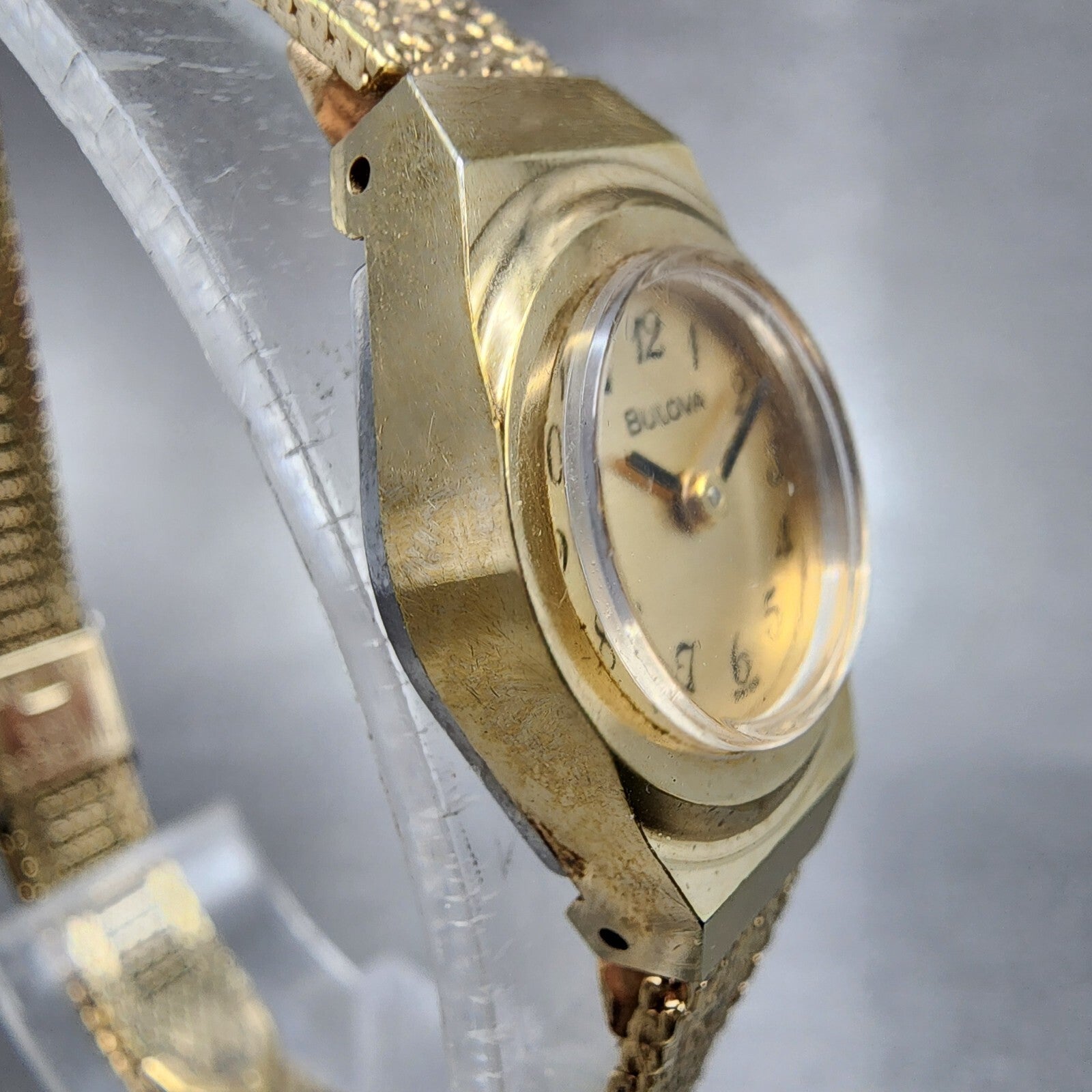 Bulova Watch Women 15mm Gold Dial Gold Tone Round Manual Wind Runs Vintage P03