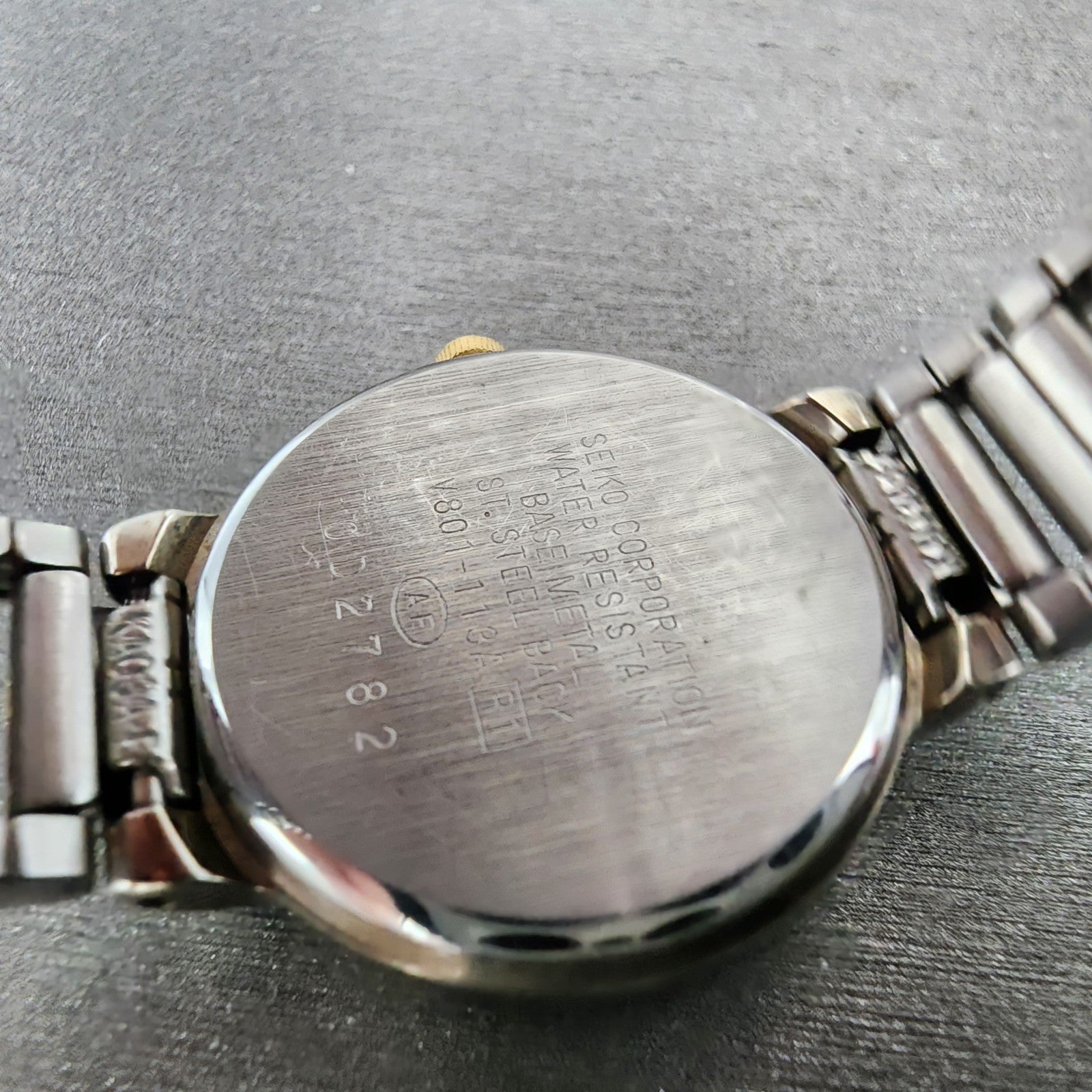 Seiko Session Watch Women 24mm White Dial Two Tone Round V801113A New Battery9