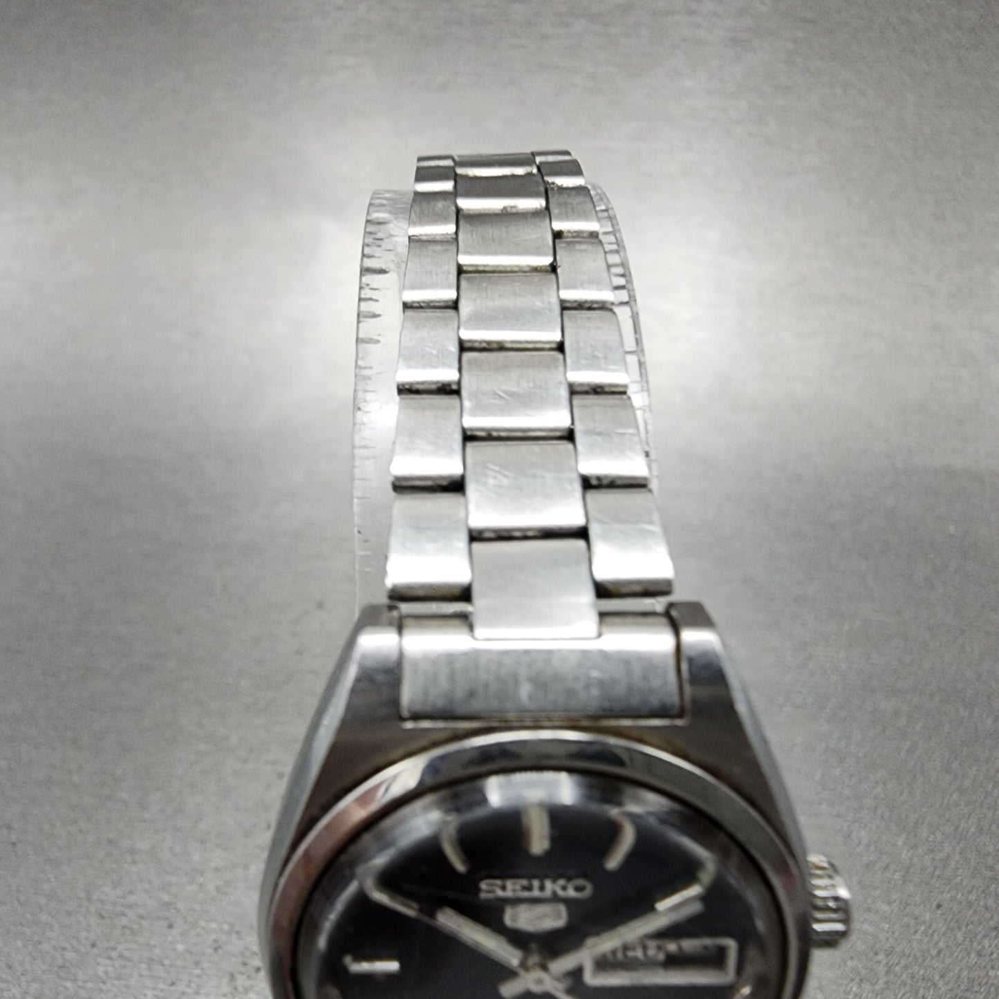 Seiko 5 Automatic Watch Women 24mm Black Dial Steel Daydate 29060341 PARTS5