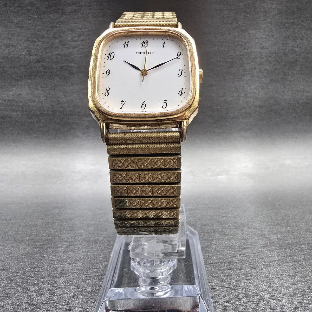 Seiko Watch Men 27mm White Dial Gold Tone Rectangle 5P31-5270 New Battery5