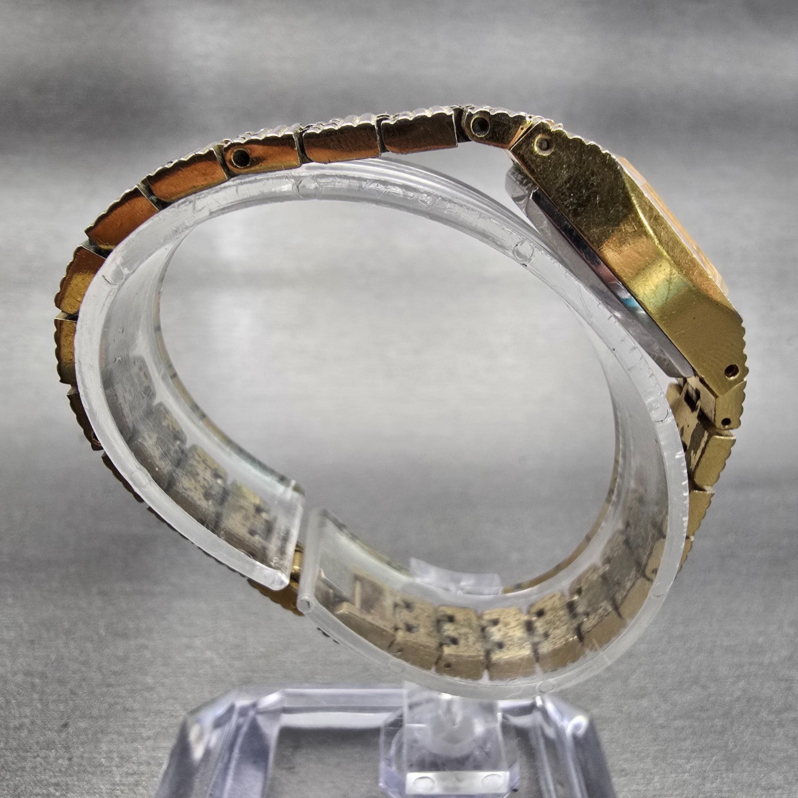 Citizen CQ Watch Women 18mm Champagne Dial Gold Tone Rectangle 4-040074 New Batt8