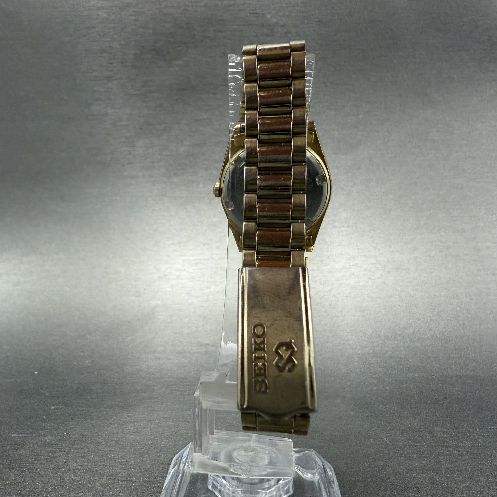 Seiko SQ Watch Women 24mm Gold Dial Gold Tone Daydate Round 3E23-0A60 NewBatt 5V7