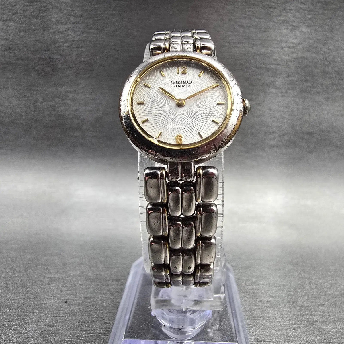 Seiko Watch Women 21mm White Dial Two Tone Round 4N00-0791 New Battery Vintage P5